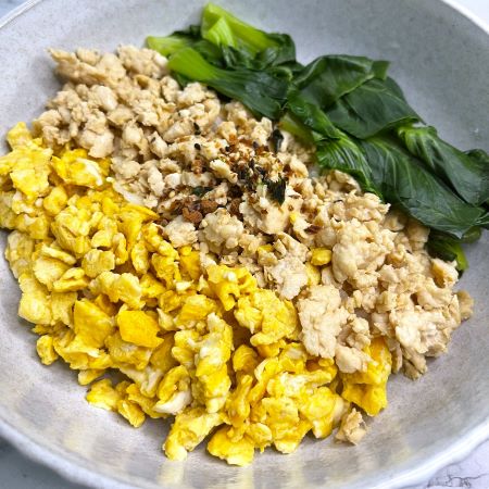 Mince chicken rice bowl